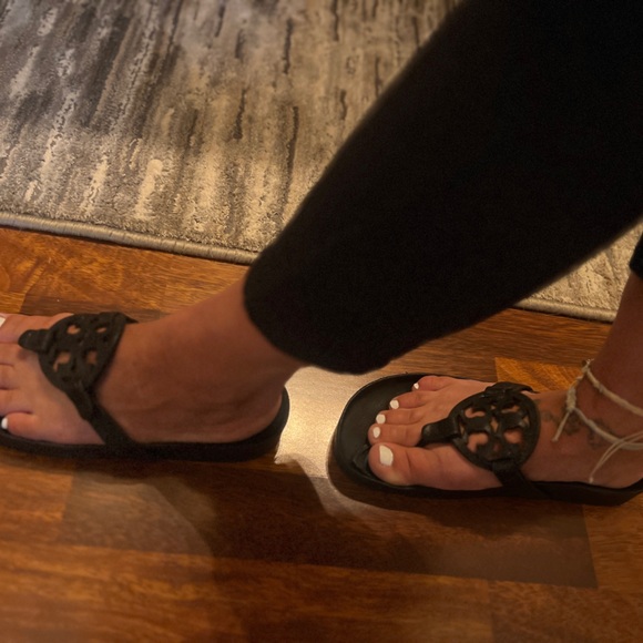 Well Loved Tory Burch Cloud Sandals - Picture 9 of 9